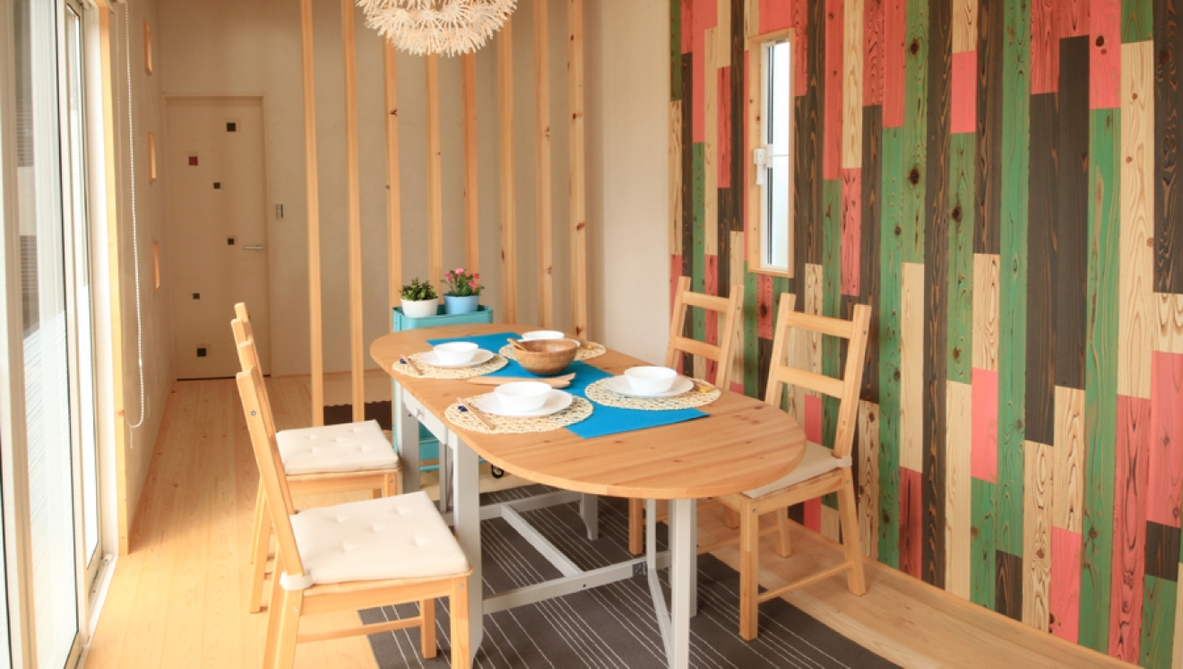 ルクラのトレーラーハウス:住居タイプトレーラーハウス KUTURO木 ルクラ展示車(住居)